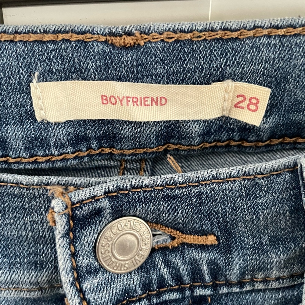Boyfriend Levi jeans